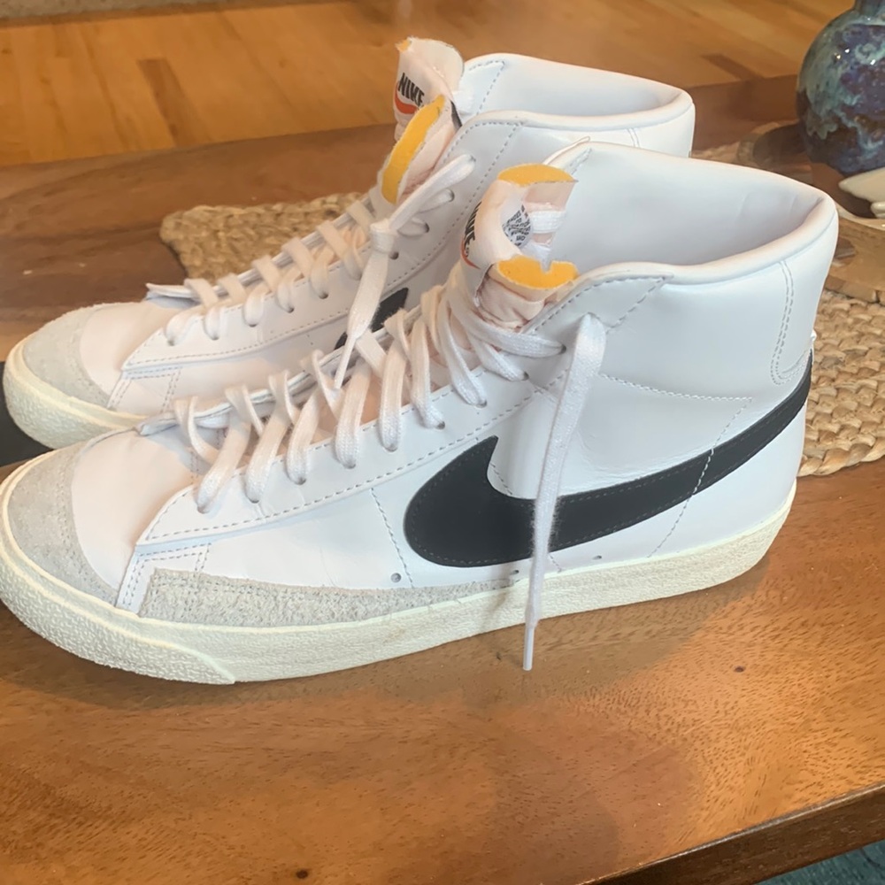 Nike blazers women’s size - 9